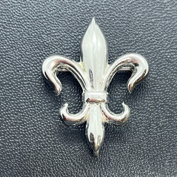 Fleur de Lis sterling silver brooch pin signed C.T. Vintage - Picture 2 of 14